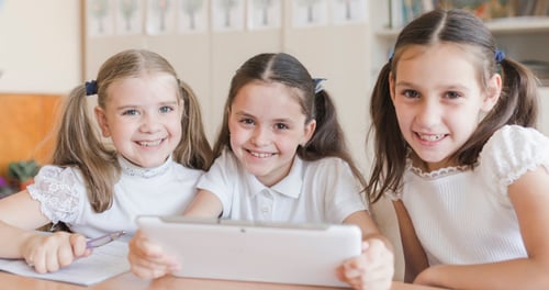 niñas-school-escuela-virtual-clases-lirmi